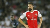 Olivier Giroud chấn thương khiến Arsenal càng lâm vào khó khăn về nhân sự. Ảnh: Getty Images