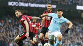 Sergio Aguero (phải) đã tỏa sáng để giúp Man.City đè bẹp Bournemouth. Ảnh: Getty Images