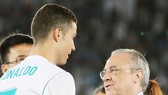 Ronaldo được Chủ tịch Perez tăng lương, nhưng cũng chỉ xếp thứ ba so với Neymar và Messi. Ảnh: Getty Images