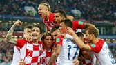 Luka Modric và đồng đội mừng ngày khởi đầu hoàn hảo. Ảnh: Getty Images