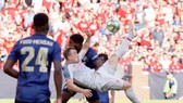 Xherdan Shaqiri và pha ghi bàn ấn tượng trong ngày ra mắt. Ảnh: thisisanfield.com