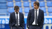 HLV Julen Lopetegui (phải) đang đối mặt với nguy cơ sa thải. Ảnh: Getty Images