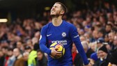 Nếu bị buộc phải chấp hành án cấm và không thể giữ Eden Hazard, Chelsea khó tránh khủng hoảng. Ảnh: Getty Images