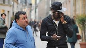 Tương lai Paul Pogba được biết phụ thuộc rất lớn vào “siêu cò” Mino Raiola. Ảnh: Daily Star
