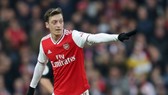 Mesut Oezil đã đánh mất hình ảnh của một trong những tiền vệ tài hoa bật nhất thế giới. Ảnh: Getty Images