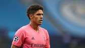 Raphael Varane đã nhận toàn bộ trách nhiệm về thất bại. Ảnh: Getty Images
