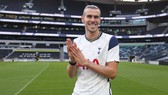 Gareth Bale rạng rỡ ra mắt trong lần trở lại Tottenham. Ảnh: Getty Images