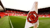 Sân Old Trafford của Man.United vẫn phải trong tình trạng vắng lặng.