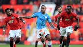 Thành Mancheser sẽ sôi sục với trận derby đầu tiên của mùa giải tại Old Trafford vào ngày 12-12. Ảnh: Getty Images