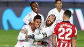 Real Madrid giành chiến thắng thuyết phục 2-0 trên sân nhà trước Atletico Madrid.