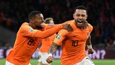 Georginio Wijnaldum và Memphis Depay trong tầm ngắm của Barca. Ảnh: Getty Images