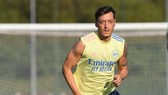 Arsenal rõ ràng muốn Mesut Oezil đi càng nhanh càng tốt.