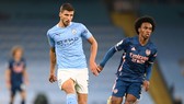 Ruben Dias thực sự đã trở thành thủ lĩnh nơi hàng thủ Man.City. Ảnh: Getty Images