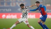Man.United (trái) tiếp tục bế tắc và thấy cơ hội vô địch cạn dần. Ảnh: Getty Images