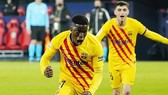 Ilaix Moriba phấn khích tột độ sau thắng đầu tiên cho Barcelona. Ảnh: Getty Images