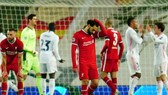 Mohamed Salah hoang phí cơ hội là hình ảnh tiêu biêu của Liverpool sa sút. Ảnh: Getty Images
