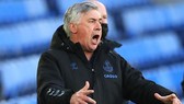 HLV Carlo Ancelotti không thể lý giải vì sao Everton đá sân nhà kém đến vậy. Ảnh: Getty Images