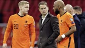 HLV Frank de Boer không gây nhiều bất ngờ khi hoàn thiện đội hình 26 người.