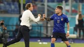 HLV Roberto Mancini luôn cố gắng làm giảm áp lực cho học trò xuyên suốt giải đấu.