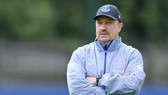 HLV Rafa Benitez giờ thuộc về màu xanh của derby Merseyside. Ảnh: Getty Images