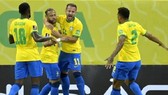 Neymar không mấy vui dù ghi dấu ấn.