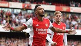 Pierre-Emerick Aubameyang ghi bàn để cứu rỗi Arsenal. Ảnh: Getty Images