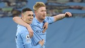 Vắng cùng lúc 2 nguồn cảm hứng Kevin De Bruyne và Phil Foden là tình huống không dễ dàng.
