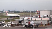Máy bay của British Airways tại sân bay Heathrow ở London, Anh. REUTERS