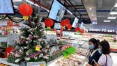 Siêu thị giảm giá mạnh các sản phẩm thiết yếu dịp 12-12