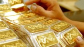 Vàng rớt giá gần 1 triệu đồng/lượng sau ngày vía Thần Tài
