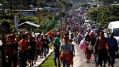 Đoàn di dân với số lượng kỷ lục hướng về phía Mỹ. Ảnh: REUTERS