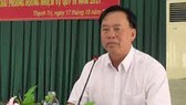 Chủ tịch huyện không có bằng đại học “nghỉ hưu non”