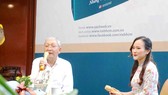 Nhà văn Lê Văn Nghĩa trong chương trình ra mắt tác phẩm mới, được tổ chức tại Đường sách TPHCM