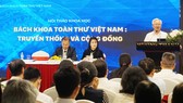 PGS-TS Tạ Ngọc Tấn trình bày ý kiến tại hội thảo khoa học