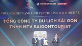 Ông Nguyễn Bình Minh, Tổng Giám đốc Saigontourist Group nhận giải Thương hiệu Vàng TPHCM năm 2020