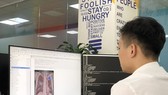 Chuyên gia AI của VinBrain đang sử dụng NVIDIA DGX A100 để đào tạo mô hình AI chẩn đoán bệnh lao
