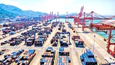 Cảng biển vận chuyển hàng hóa tại Giang Tô, Trung Quốc
