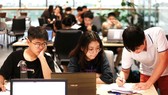 Tình công sở thành hay không, hơn hết vẫn là cách chúng ta ứng xử với nhau mỗi ngày ở nơi làm việc