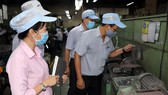 Ban Thanh tra an toàn lao động Công ty TNHH Juki Việt Nam kiểm tra máy móc tại nhà xưởng