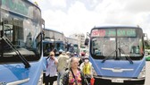 Bị dọa ngưng cấp khí CNG, xe buýt điêu đứng