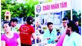 Những suất cháo miễn phí được trao cho bệnh nhân đang điều trị tại Bệnh viện Đa khoa tỉnh Quảng Trị