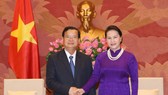 Chủ tịch Quốc hội Nguyễn Thị Kim Ngân tiếp đồng chí Somphanh Phengkhammy, Ủy viên Trung ương Đảng Nhân dân Cách mạng Lào, Phó Chủ tịch Quốc hội, Chủ tịch Ủy ban Hòa bình và Đoàn kết Lào, Chủ tịch Nhóm Nghị sĩ Hữu nghị Lào – Việt Nam. Ảnh: TTXVN