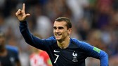 Antoine Griezmann ăn mừng chiến thắng.