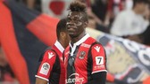 HLV Patrick Vieira hài lòng khi Mario Balotelli ở lại Nice