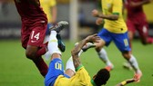 Chấn thương Neymar không nghiêm trọng: chỉ dưỡng thương trong 4 tuần