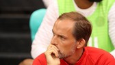 Thomas Tuchel phảbn xạ chậm trong trận thua Rennes