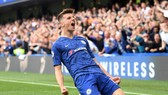 Mason Mount ăn mừng bàn thắng