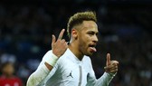 Neymar không chọn Ronaldo trong đội hình Dream Team