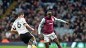 Aston Villa (phải) sẽ quyết thắng Sheffield United