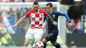 Marcelo Brozovic và Antoine Griezmann trong trận chung kết World Cup 2018